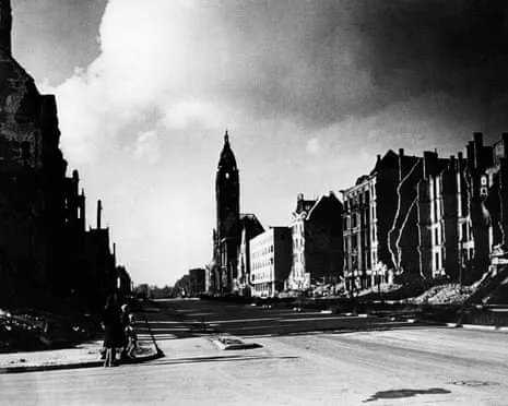 The Circle of Traitors: A Propulsive Account of Defiance Against the Nazis